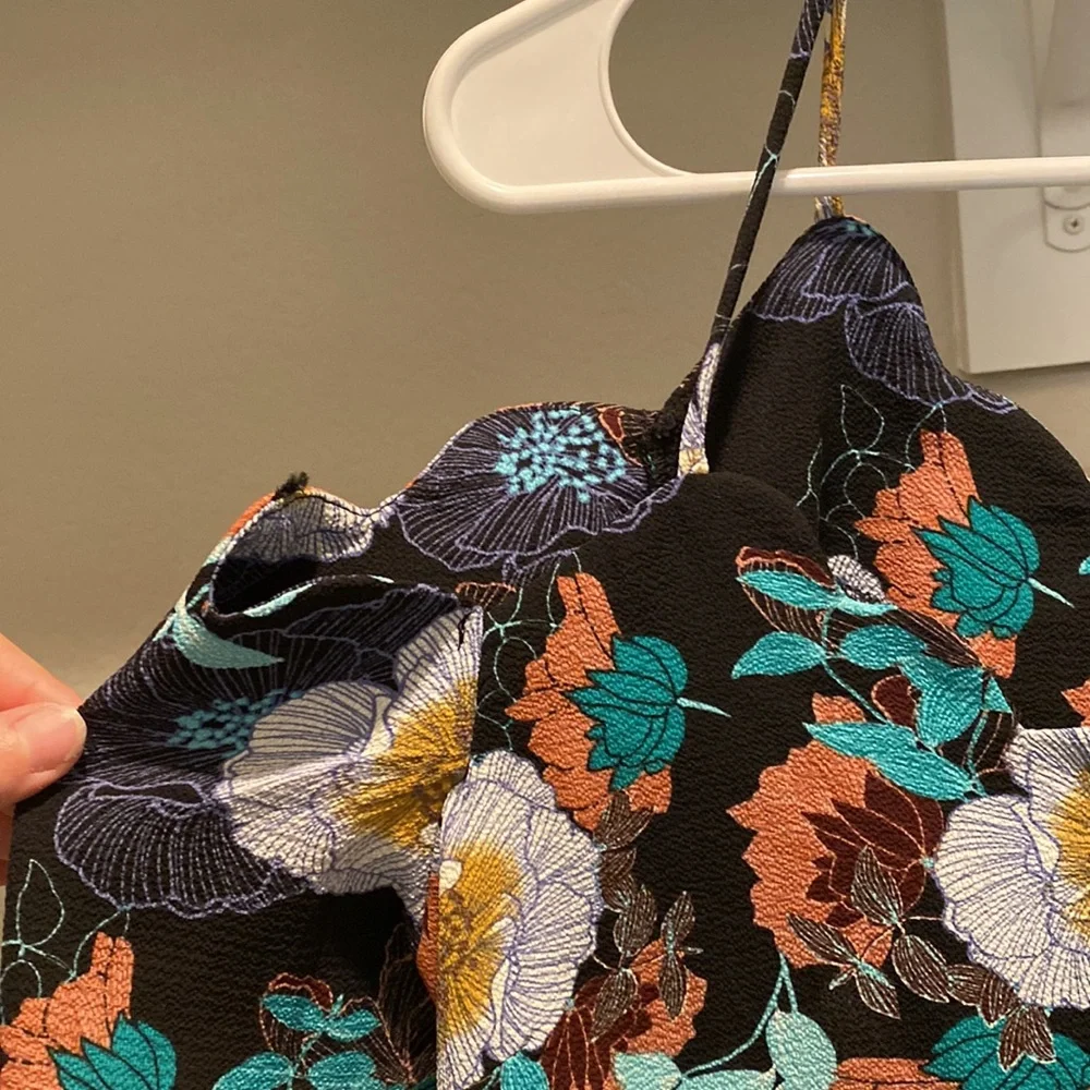 Floral Off the Shoulder Top - Picture 2 of 7
